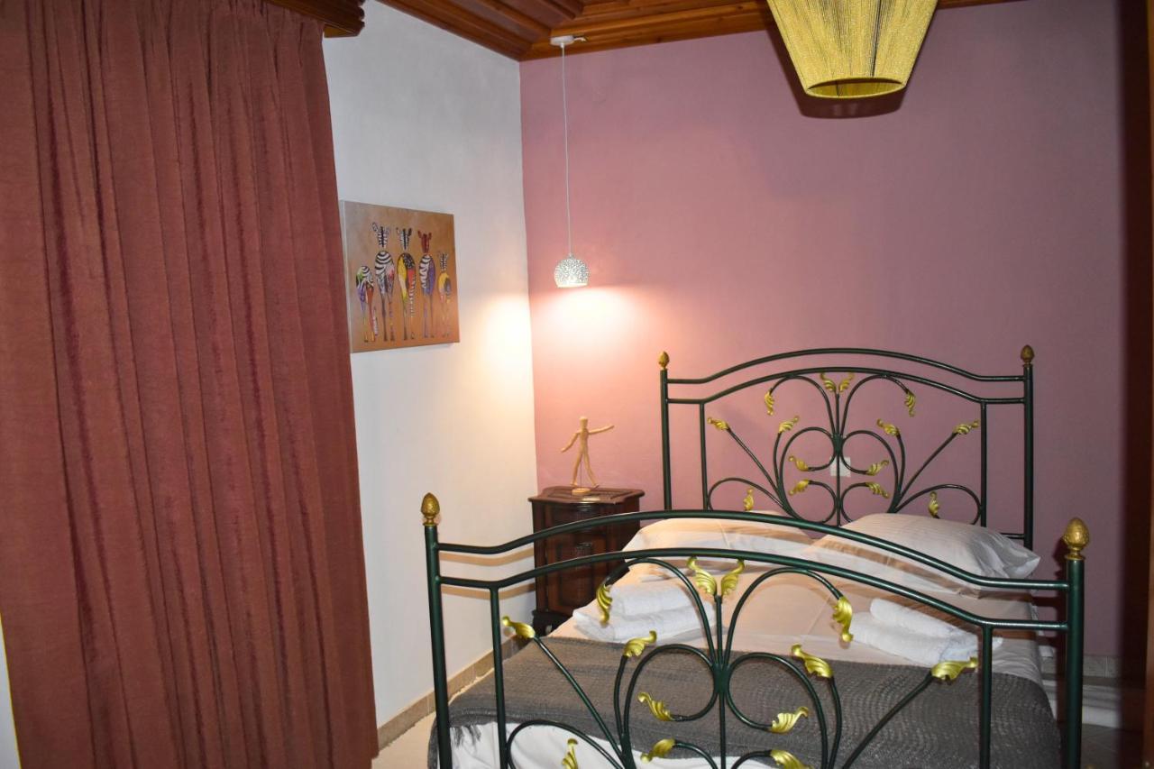 Lila'S Guest House Mikros Prinos Екстериор снимка