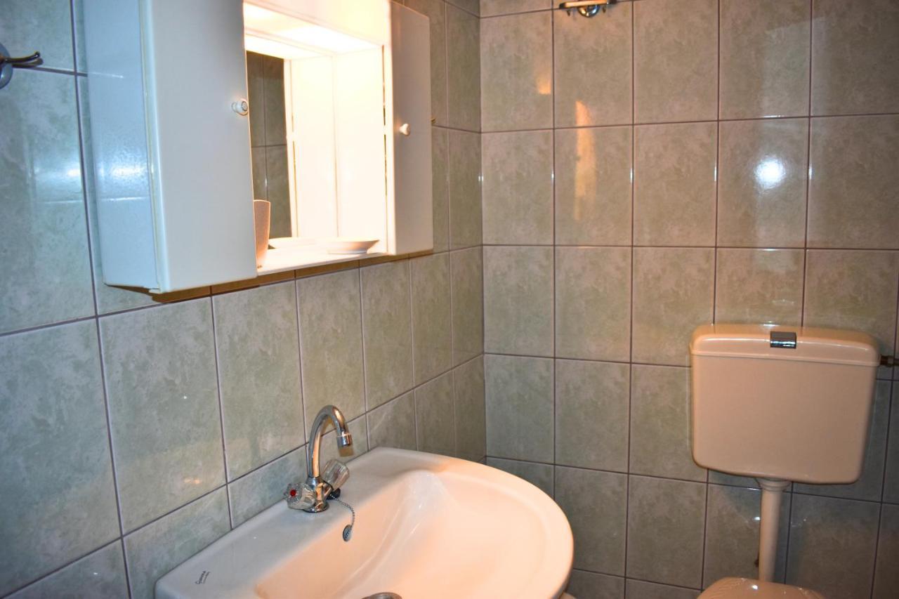 Lila'S Guest House Mikros Prinos Екстериор снимка
