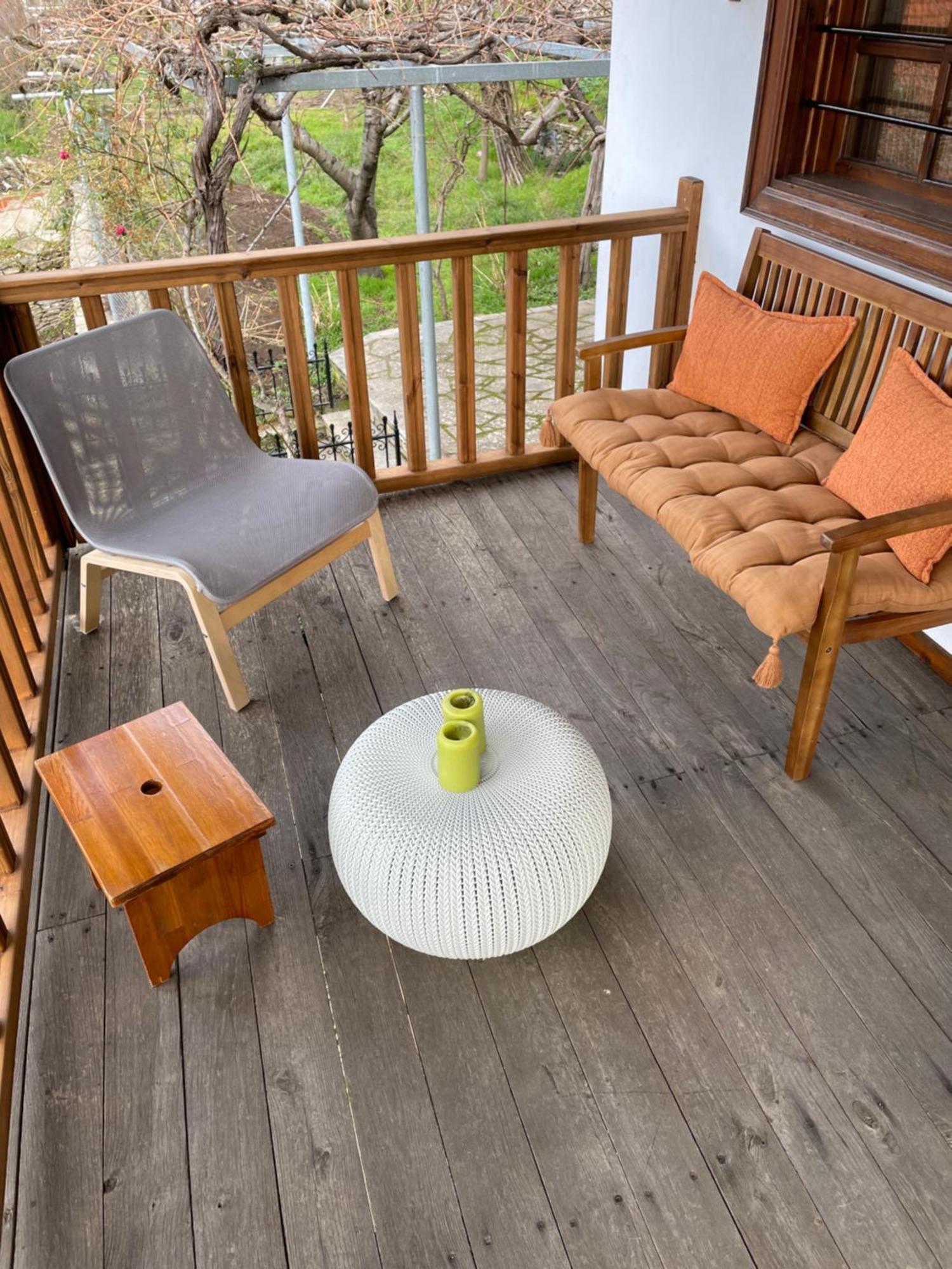 Lila'S Guest House Mikros Prinos Екстериор снимка